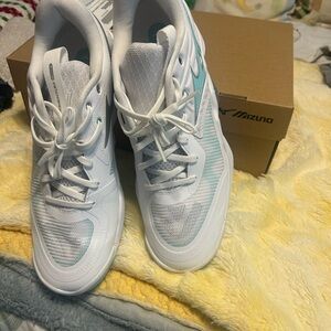 Mizuno Women's White and Teal Volleyball Shoes